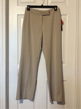 Style & Co. "Julie" Size 10 Straight Leg Stretch Pants Long Inseam Beige/Stone